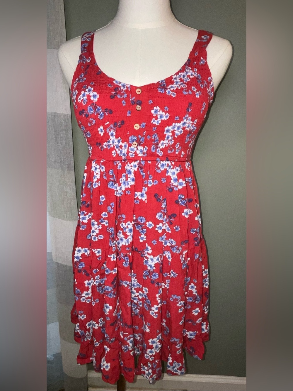 Red Floral Midi Dress with Scoop Neck and Button Front